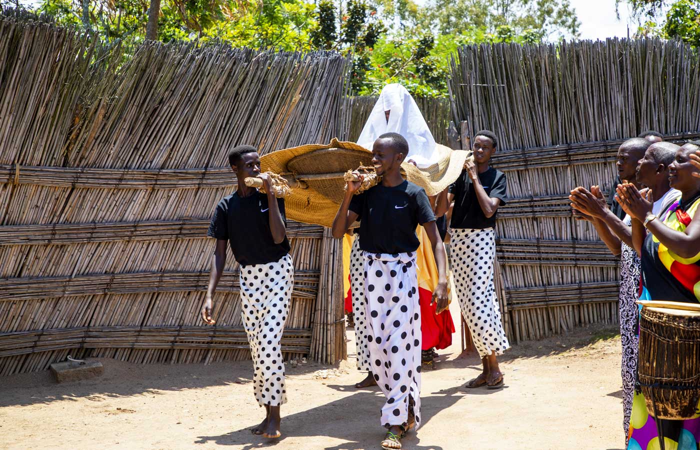 embracing-tradition-rwanda-traditional-wedding-ceremony