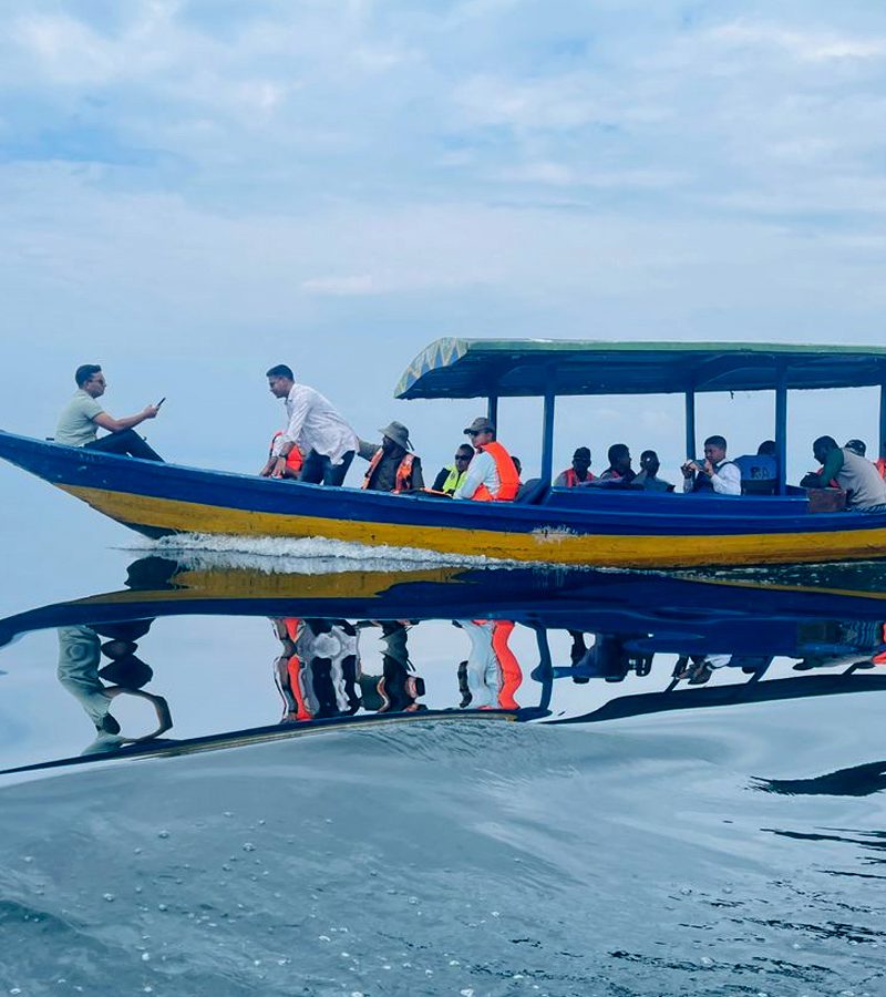 excursion-on-lake-kivu